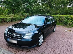 Schwarz Gebraucht 2004 Opel Vectra Limousine | 1.200 € (Fairer Preis)