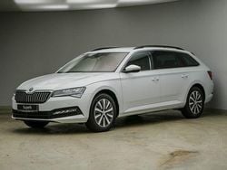 Weiss Gebraucht 2022 Skoda Superb Ambition Kombi | 24.777 € (Guter Preis)