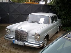 Grau Gebraucht 1964 Mercedes W111 Limousine | 23.000 €