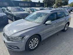 Grau Gebraucht 2022 VW Passat Business Kombi | 21.990 € (Superpreis)
