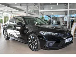 Crystal black p. (schwarz) Gebraucht 2025 Honda Civic Elegance Limousine | 33.440 € (Superpreis)