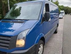 Blau Gebraucht 2015 VW Crafter Van | 14.400 € (Etwas zu teuer)