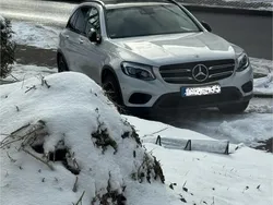 Silber Gebraucht 2018 Mercedes GLC220 Van / Kleinbus | 31.500 € (Teuer)