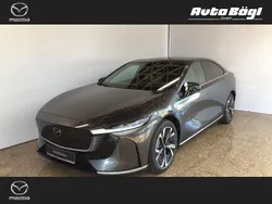 Machine grey Neu 2025 Mazda 6e Takumi-Line Limousine | 43.970 € (Guter Preis)