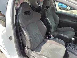 Weiß Gebraucht 2011 Peugeot 207 Sportium Limousine | 3.990 € (Etwas zu teuer)