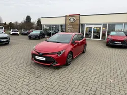 Rot Gebraucht 2022 Toyota Corolla Team Kombi | 23.950 € (Fairer Preis)
