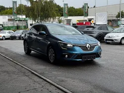 Blau Gebraucht 2016 Renault Mégane III Bose Edition Limousine | 12.100 € (Teuer)