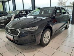 Grey (metallic) Neu 2025 Skoda Octavia Essence Kombi | 27.479 € (Fairer Preis)