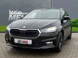 Schwarzmagic perleffekt Gebraucht 2024 Skoda Fabia Selection Limousine | 17.980 € (Guter Preis)