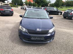 Blau Gebraucht 2016 Skoda Fabia Active Kleinwagen | 6.500 € (Guter Preis)