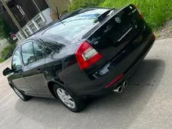Schwarz Gebraucht 2011 Skoda Octavia Limousine | 5.200 € (Fairer Preis)