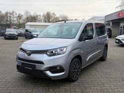 Silber Gebraucht 2023 Toyota Proace Verso Connect Style Kombi | 19.990 € (Superpreis)