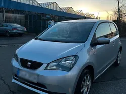 Grau Gebraucht 2013 Seat Mii Kleinwagen | 2.100 €