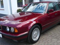 Rot Gebraucht 1992 BMW 520 Limousine | 12.995 €