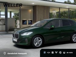Grün Gebraucht 2024 BMW 220 Van / Kleinbus | 31.700 € (Guter Preis)