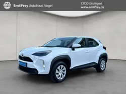 Weiß Gebraucht 2022 Toyota Yaris Cross Business Edition SUV | 21.990 € (Guter Preis)