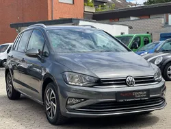 Grau Gebraucht 2019 VW Golf Sportsvan Join Van / Kleinbus | 17.900 € (Fairer Preis)