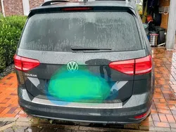 Grau Gebraucht 2019 VW Touran Van / Kleinbus | 12.900 € (Superpreis)