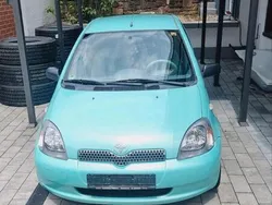 Grün Gebraucht 2000 Toyota Yaris Kleinwagen | 3.850 € (Etwas zu teuer)