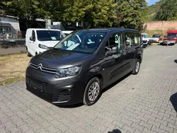Grau Gebraucht 2021 Citroën Berlingo Feel Van / Kleinbus | 13.990 € (Fairer Preis)