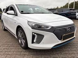 Weiß Gebraucht 2017 Hyundai Ioniq Premium Kleinwagen | 12.999 € (Fairer Preis)
