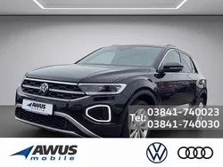 Schwarz / deep black (metallic) Gebraucht 2024 VW T-Roc Style SUV | 34.990 € (Teuer)