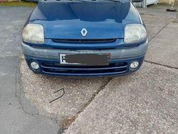 Blau Gebraucht 2000 Renault Clio II Limousine | 1.499 € (Fairer Preis)