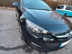 Schwarz Gebraucht 2014 Opel Astra Style Kombi | 5.500 € (Etwas zu teuer)