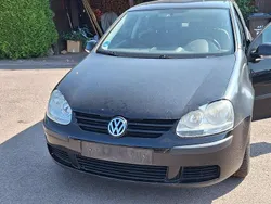 Schwarz Gebraucht 2004 VW Golf V Limousine | 1.000 € (Superpreis)