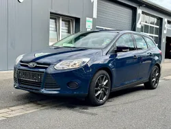 Blau Gebraucht 2014 Ford Focus Ambiente Kombi | 6.990 € (Etwas zu teuer)