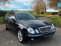 Schwarz Gebraucht 2006 Mercedes E350 Avantgarde Kombi | 6.750 €