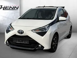 Weiß Gebraucht 2021 Toyota Aygo x-sky Kleinwagen | 13.890 € (Etwas zu teuer)