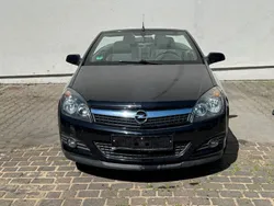 Schwarz Gebraucht 2007 Opel Astra Cabriolet Edition Cabrio | 2.200 € (Superpreis)