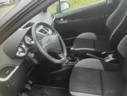 Grau Gebraucht 2008 Peugeot 207 Filou Limousine | 2.400 € (Fairer Preis)