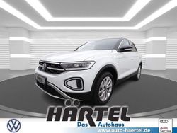Pure white, solid Gebraucht 2024 VW T-Roc Style SUV | 28.800 € (Fairer Preis)
