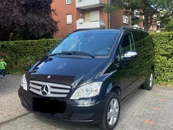 Schwarz Gebraucht 2012 Mercedes Viano Van / Kleinbus | 11.600 €