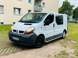 Weiß Gebraucht 2004 Renault Traffic Van / Kleinbus | 2.999 €
