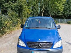 Blau Gebraucht 2006 Mercedes Vito Van / Kleinbus | 8.000 €
