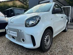 Weiß Gebraucht 2021 Smart ForFour Electric Drive Limousine | 8.790 € (Fairer Preis)