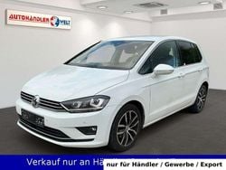 Weiß Gebraucht 2017 VW Golf VII Highline Limousine | 10.499 € (Superpreis)