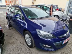 Royal blau (s2) Gebraucht 2015 Opel Astra Selection Kombi | 8.400 € (Fairer Preis)