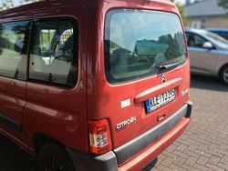 Rot Gebraucht 2007 Citroën Berlingo Van / Kleinbus | 1.600 € (Fairer Preis)