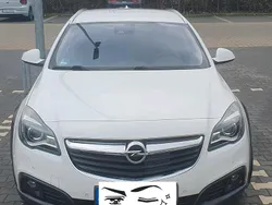 Weiß Gebraucht 2016 Opel Insignia Kombi | 8.000 € (Guter Preis)