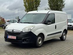 Weiß Gebraucht 2016 Opel Combo Van / Kleinbus | 3.999 € (Guter Preis)