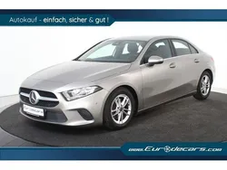 Grau Gebraucht 2019 Mercedes A200 Limousine | 19.600 € (Fairer Preis)