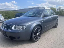 Grau Gebraucht 2004 Audi A4 Limousine | 1.750 € (Guter Preis)