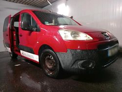 Rot Gebraucht 2009 Peugeot Partner Van | 3.000 € (Guter Preis)