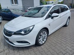 Schneeweiss/summitwhite/arctic Gebraucht 2019 Opel Astra Kombi | 13.488 € (Fairer Preis)
