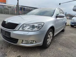 Silber Gebraucht 2010 Skoda Octavia Elegance Kombi | 2.950 € (Superpreis)