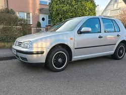 Silber Gebraucht 1999 VW Golf IV Kleinwagen | 2.000 € (Fairer Preis)